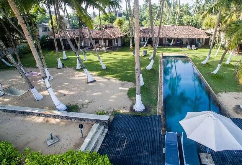 Hotelli Apa Villa Thalpe