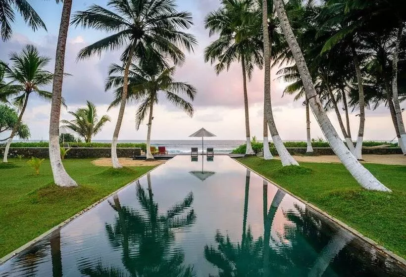 Hotelli Apa Villa Thalpe