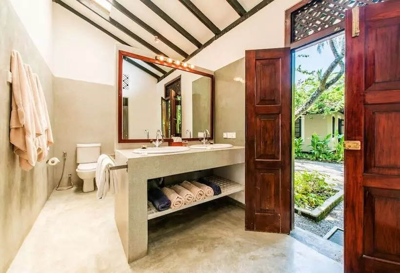 Hotelli Apa Villa Thalpe