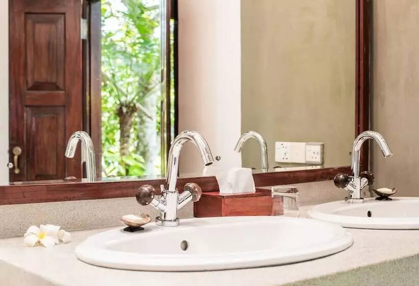 Hotelli Apa Villa Thalpe