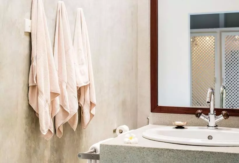 Hotelli Apa Villa Thalpe