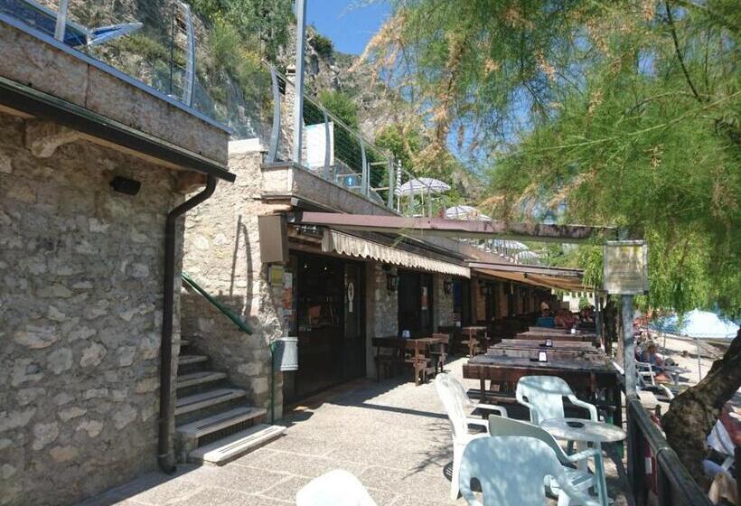 בית מלון כפרי Astor