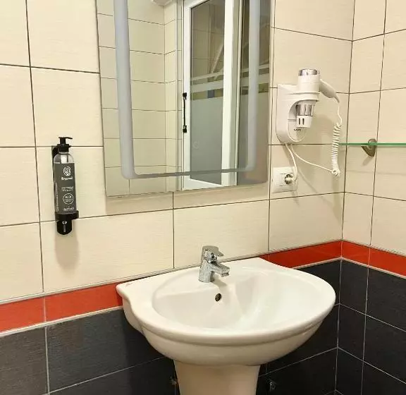 هتل Aulona