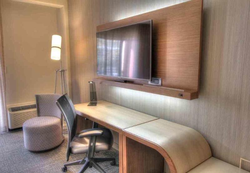 בית מלון כפרי Courtyard By Marriott Gatlinburg Downtown