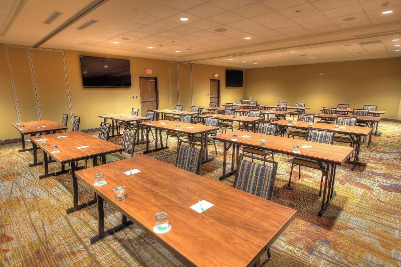 בית מלון כפרי Courtyard By Marriott Gatlinburg Downtown