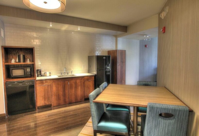 בית מלון כפרי Courtyard By Marriott Gatlinburg Downtown