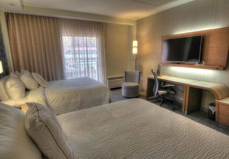 בית מלון כפרי Courtyard By Marriott Gatlinburg Downtown