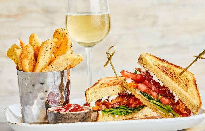 בית מלון כפרי Courtyard By Marriott Gatlinburg Downtown