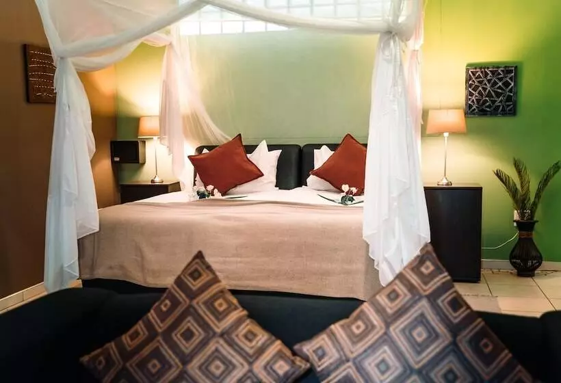 هتل Gabus Game Ranch