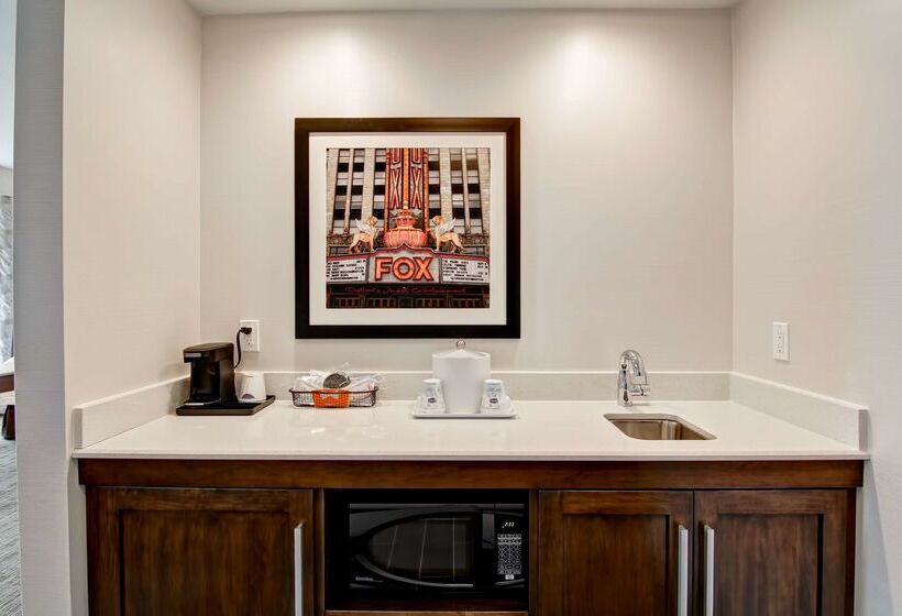 호텔 Hampton Inn & Suites Detroit/troy