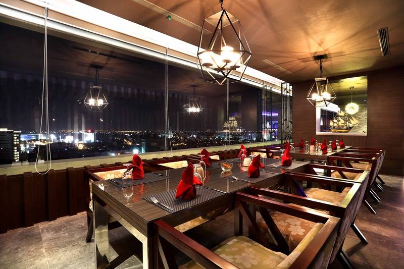 Harris Hotel & Conventions Gubeng