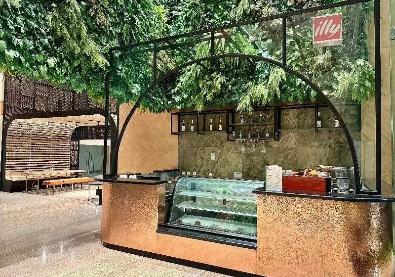 Harris Hotel & Conventions Gubeng