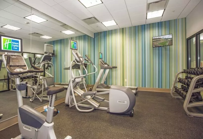 ホテル Holiday Inn Express & Suites Pittsburgh North Shore, An Ihg