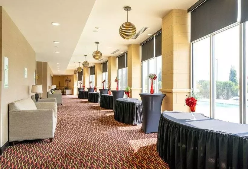 ホテル Holiday Inn Murfreesboro, An Ihg