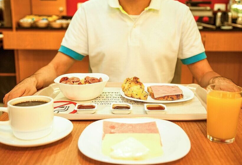 בית מלון כפרי Ibis Belo Horizonte Savassi