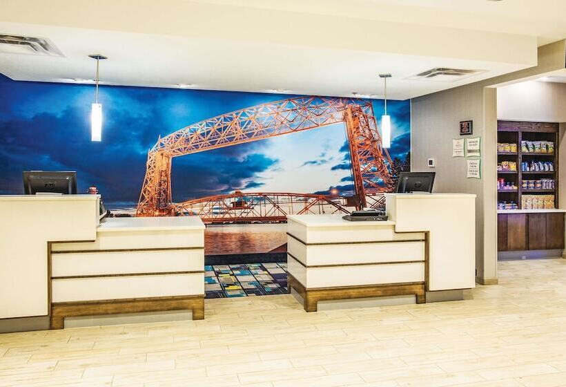 فندق La Quinta By Wyndham Duluth