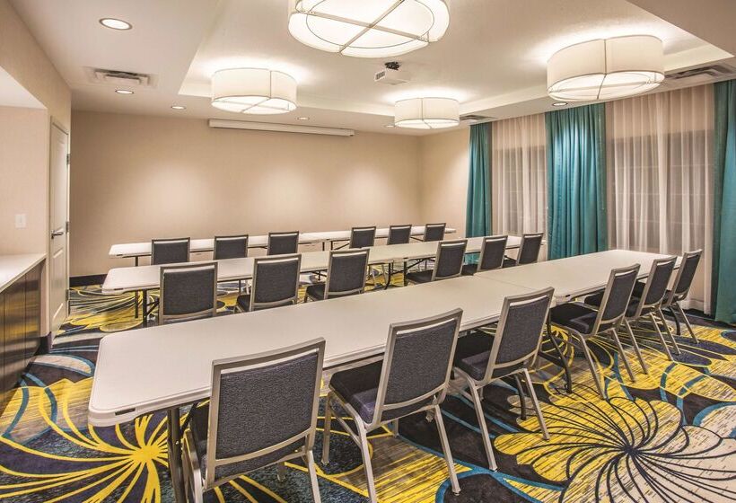 فندق La Quinta By Wyndham Duluth