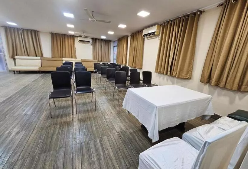 בית מלון כפרי Malik Guest House