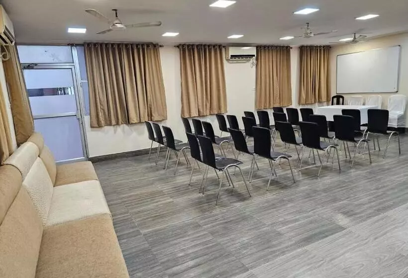 בית מלון כפרי Malik Guest House