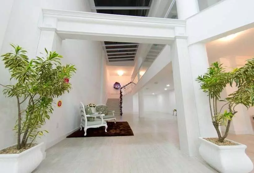 בית מלון כפרי Oma Zita