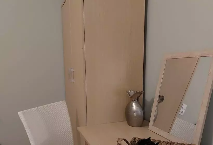 בית מלון כפרי Omega Rooms Anaxos