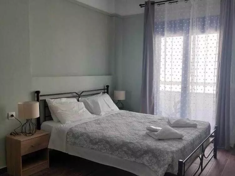 בית מלון כפרי Omega Rooms Anaxos