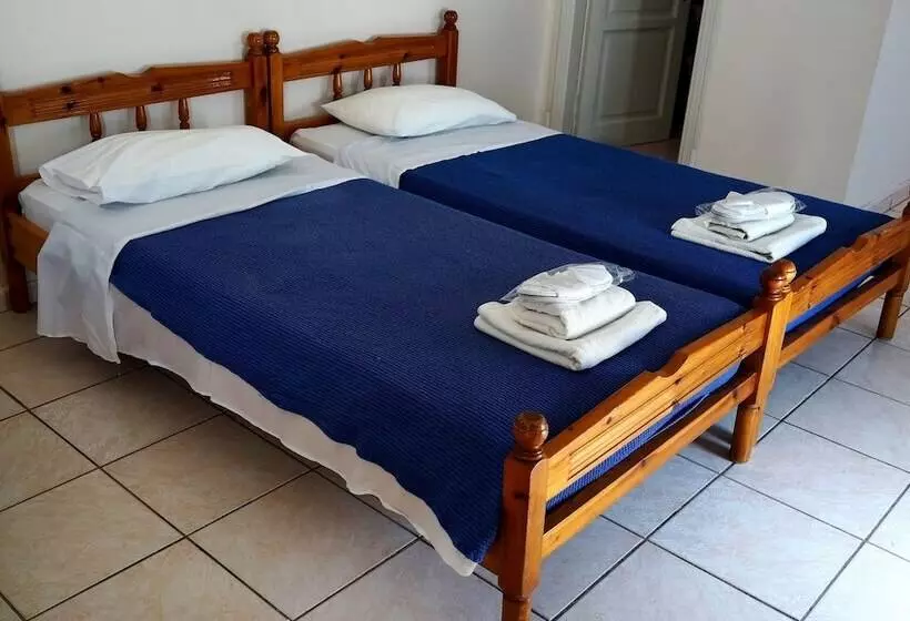 בית מלון כפרי Omega Rooms Anaxos