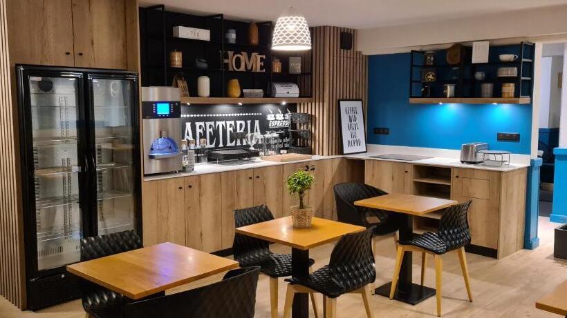 בית מלון כפרי Opal Inn