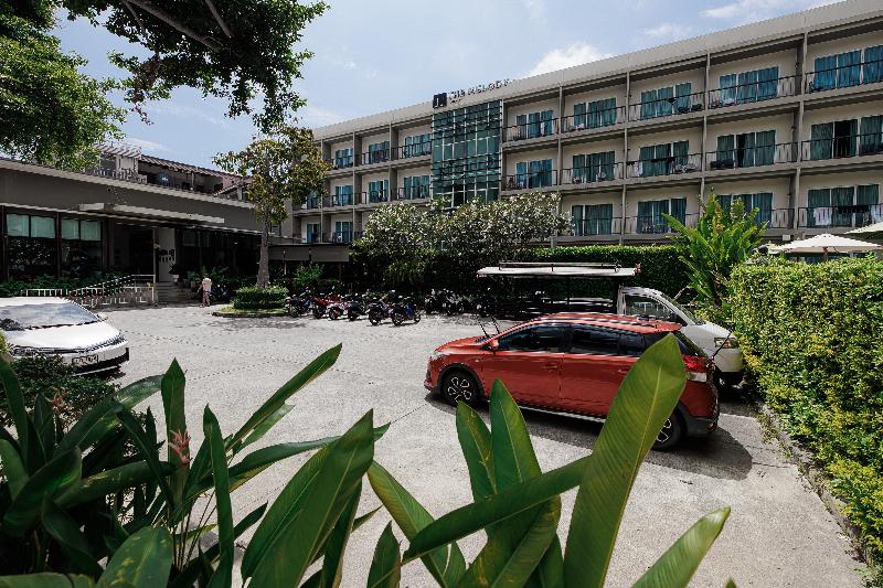 فندق The Melody Phuket   Sha Extra Plus