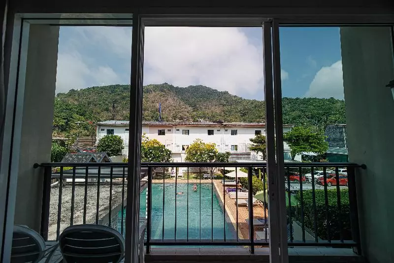 Hotelli The Melody Phuket   Sha Extra Plus