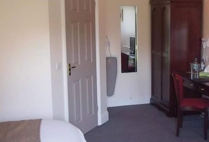 בית מלון כפרי The White Horse