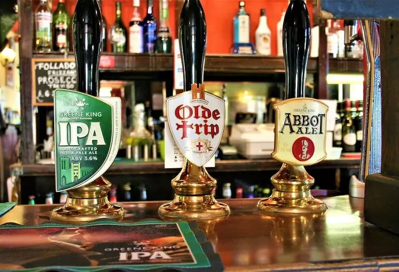 هتل The White Horse