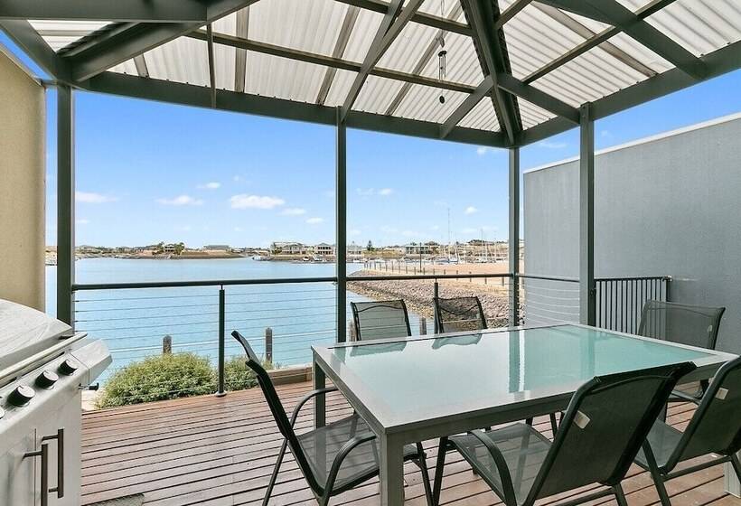 فندق Wallaroo Marina Apartments