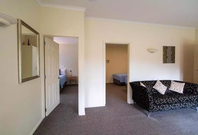 מוטל Tuscany On Thames