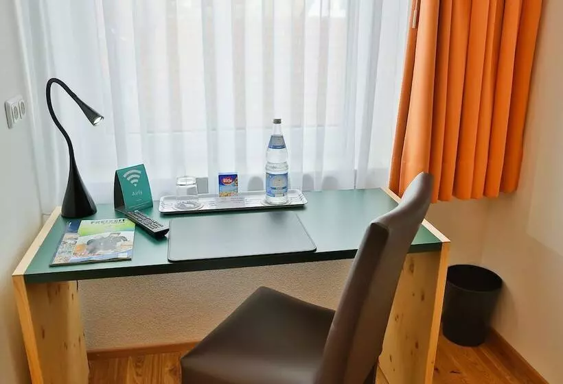 Пансион Landgasthof Weberhans