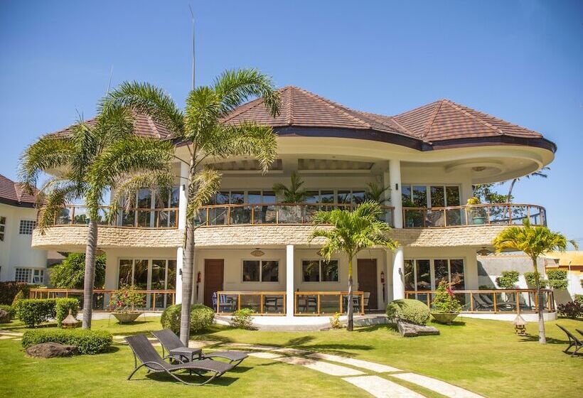 Vida Homes Condo Resort