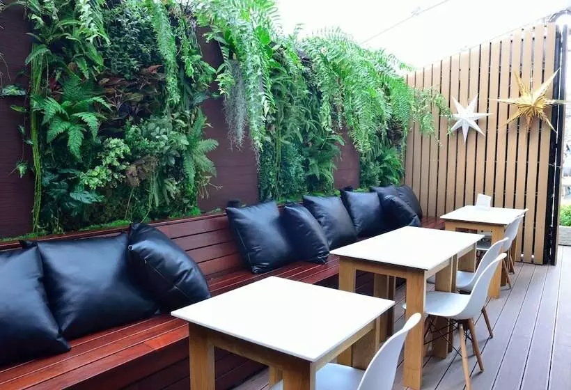 Bizotel Premier Hotel & Residence