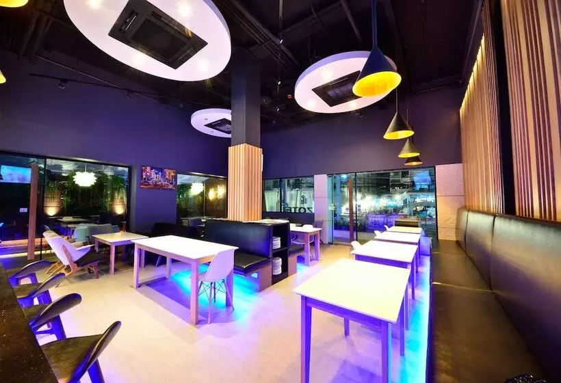 Bizotel Premier Hotel & Residence