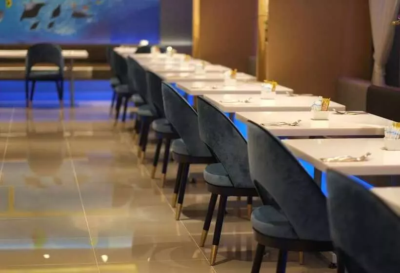 Bizotel Premier Hotel & Residence