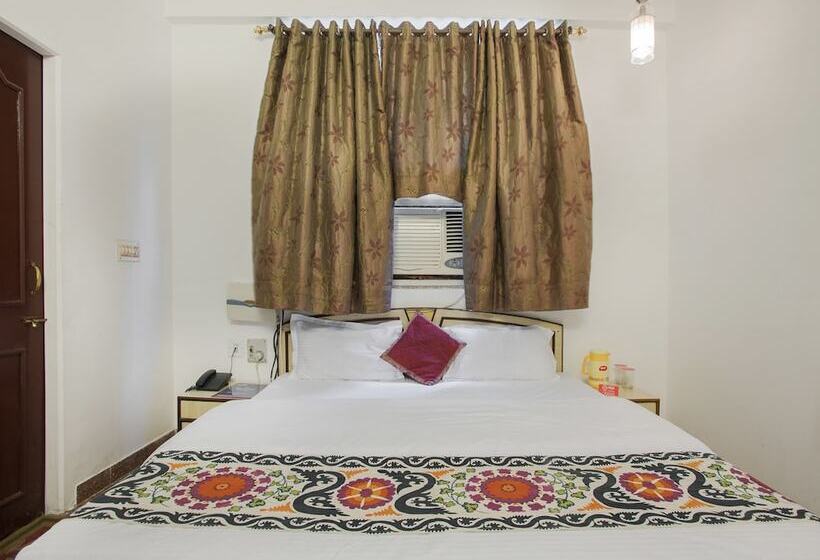 פונדק Oyo Rooms Raja Park