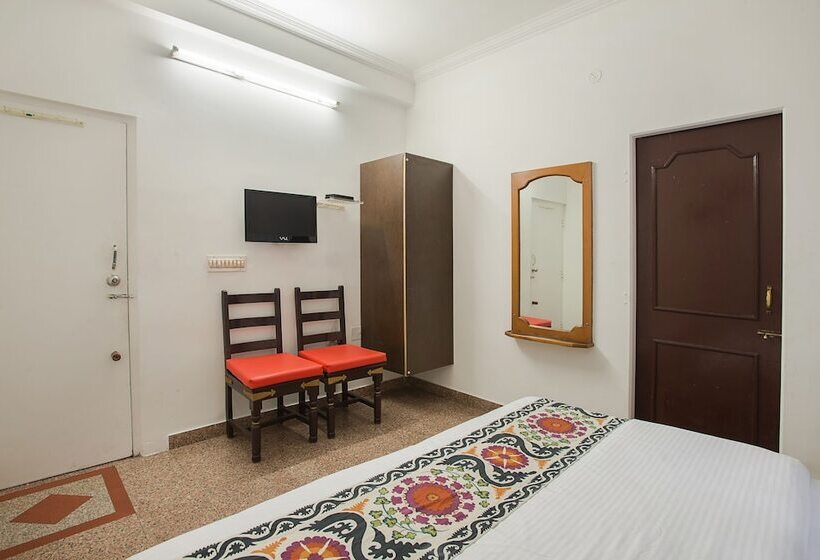 פונדק Oyo Rooms Raja Park