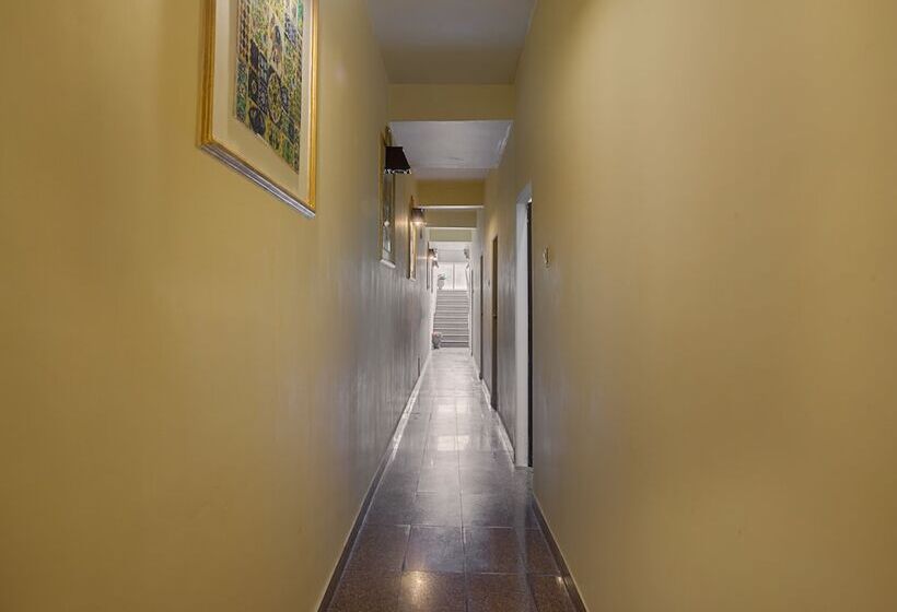 פונדק Oyo Rooms Raja Park