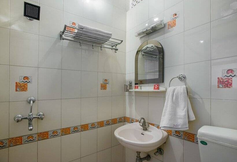 פונדק Oyo Rooms Raja Park