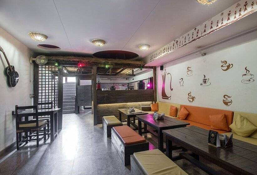 פונדק Oyo Rooms Raja Park