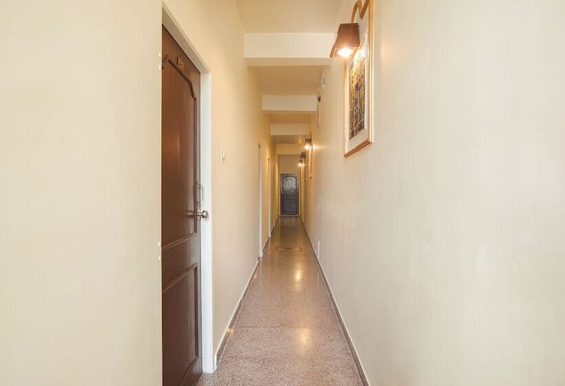 פונדק Oyo Rooms Raja Park