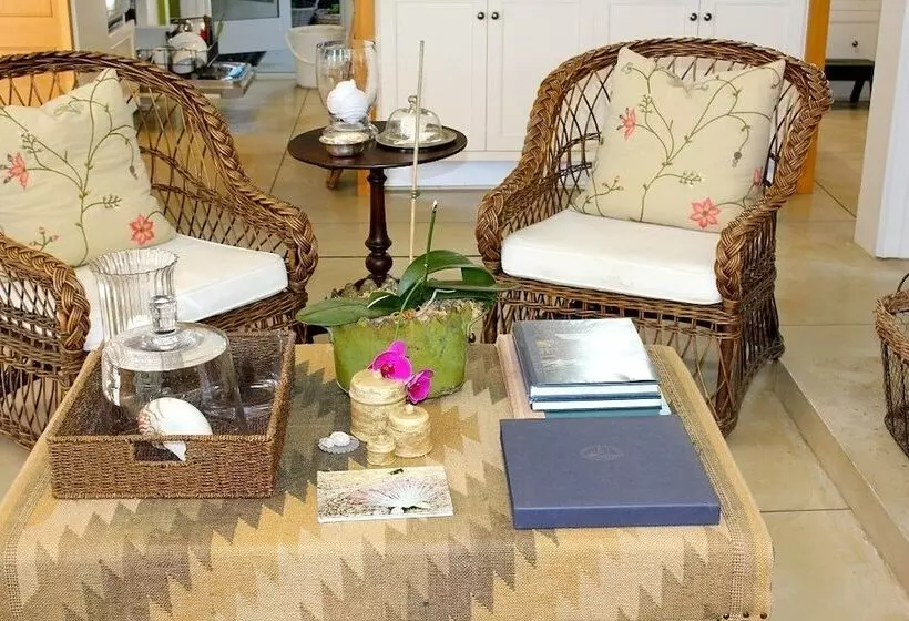 ホテル 970 Lonely Bay Lodge