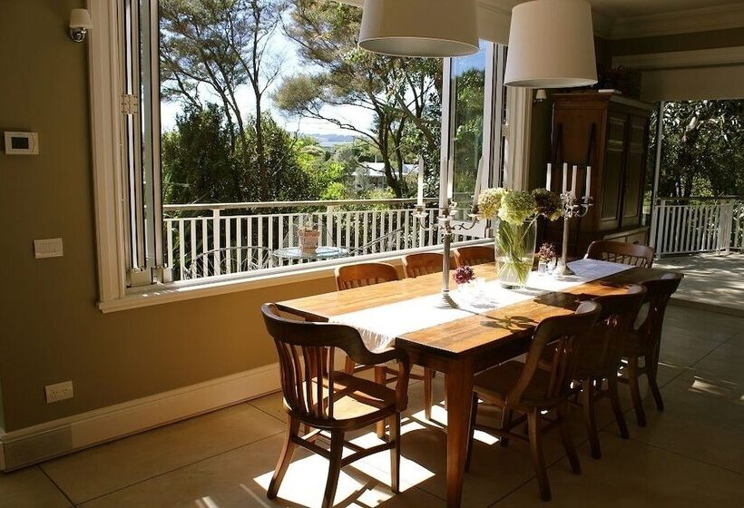 בית מלון כפרי 970 Lonely Bay Lodge