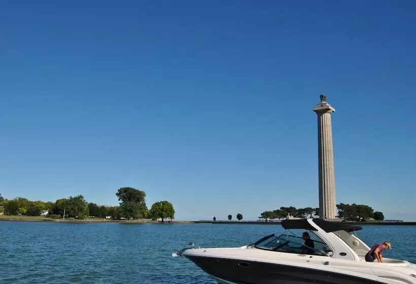 ホテル Commodore Resort