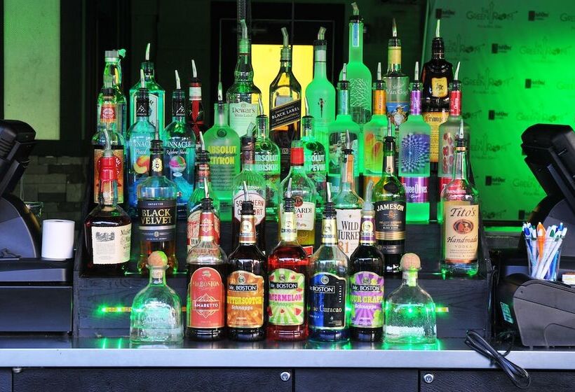 Hotel Commodore Resort