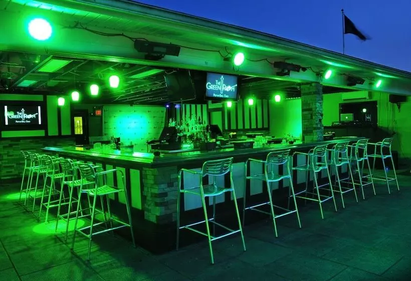 ホテル Commodore Resort